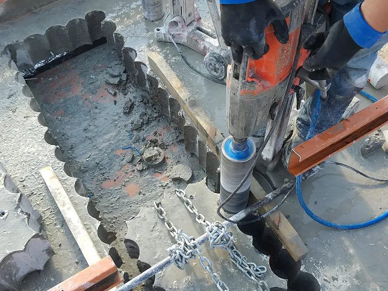 Furo diamantado em concreto executado em Interlagos, São Paulo